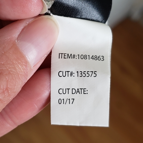 Torrid Floral Print Cold Shoulder Ruffle Romper 1X - Picture 16 of 16